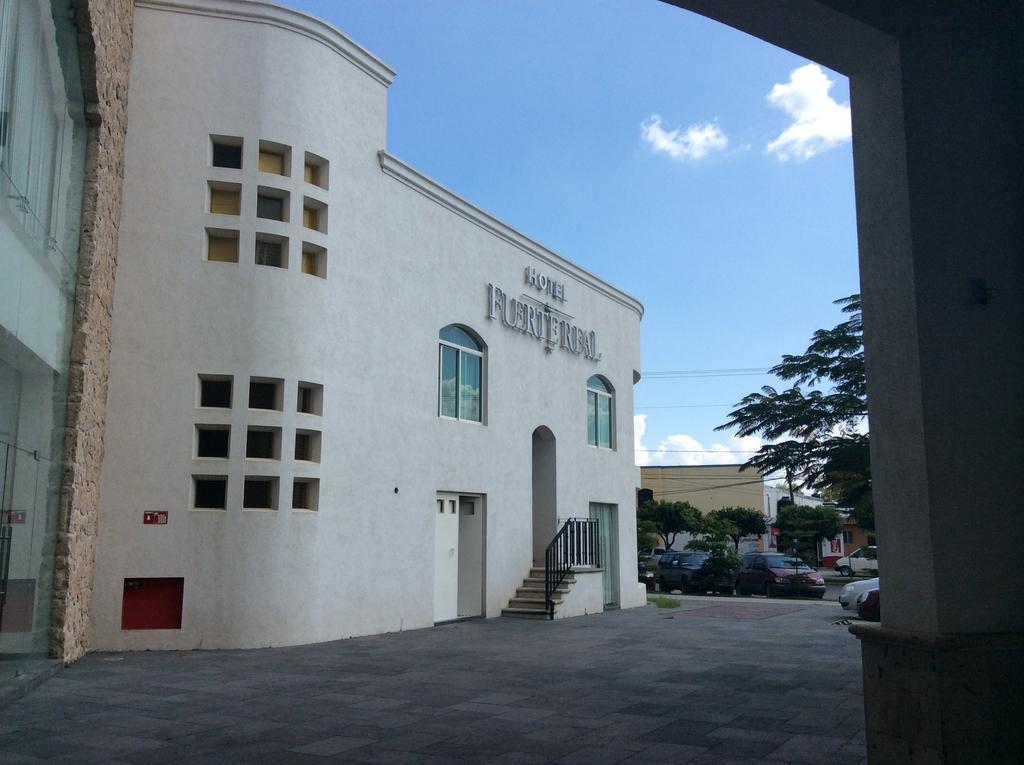 Hotel Fuerte Real Ciudad Guzman Buitenkant foto